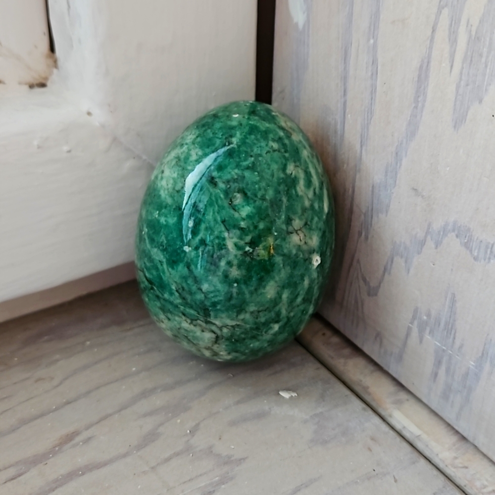 Italian Action Lobeco Green Alabaster Egg